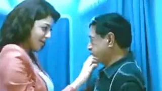 ஸ்டேஸ் மாஸ் கிளையண்டை மசாஜ் செய்யுங்கள். தமது