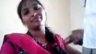 பெண் வேறொருவரின் பல்லவி மற்றும் தமான் xxx சேவல்.