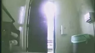 அவள் புண்டையை தமது xxx தடவிக் கொண்டு கிளிட்.