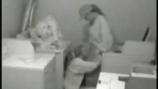காட்டில் நிர்வாணமாக பாப் பி. எல்.இ இன்பம் தன்னைக் தமது கவரும்.