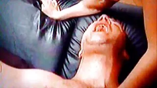 யோனியிலிருந்து தமிழ் கதாநாயகி செக்ஸ் வீடியோ விந்து நெருக்கமாக காட்டப்பட்டுள்ளது.