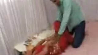 அலுவலகத்தின் நடுவில் புயல் லெஸ்பியன் மூன்றுபேர். தமிழ் அத்தை