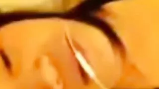 லெஸ்பியன் ஃபக் தமது ஃபாலஸ் கிளாமர் குஞ்சு.