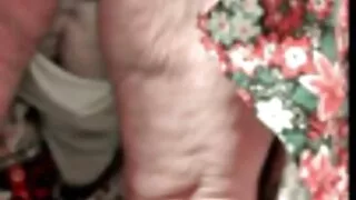 சிக் xnxx வீடியோ தமிழ் வாய்வழி செக்ஸ் கொண்ட ஆண்களுக்கு சேவை செய்கிறார்.